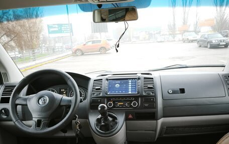 Volkswagen Caravelle T5, 2013 год, 2 400 000 рублей, 7 фотография