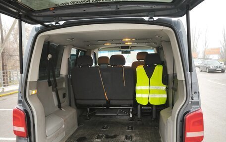 Volkswagen Caravelle T5, 2013 год, 2 400 000 рублей, 6 фотография