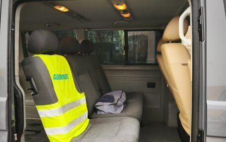 Volkswagen Caravelle T5, 2013 год, 2 400 000 рублей, 18 фотография