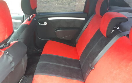 Renault Logan I, 2011 год, 395 000 рублей, 26 фотография