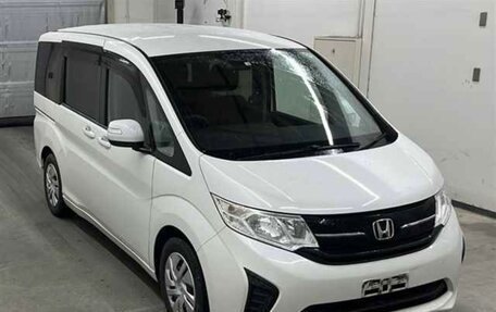 Honda Stepwgn IV, 2018 год, 1 750 000 рублей, 1 фотография