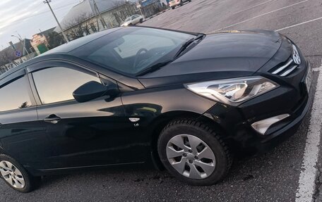 Hyundai Solaris II рестайлинг, 2015 год, 870 000 рублей, 3 фотография