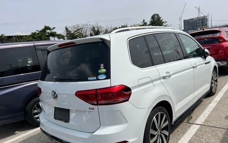 Volkswagen Touran III, 2017 год, 1 200 000 рублей, 4 фотография