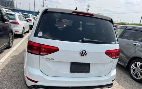 Volkswagen Touran III, 2017 год, 1 200 000 рублей, 3 фотография