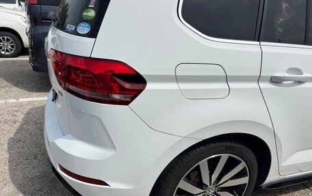 Volkswagen Touran III, 2017 год, 1 200 000 рублей, 6 фотография