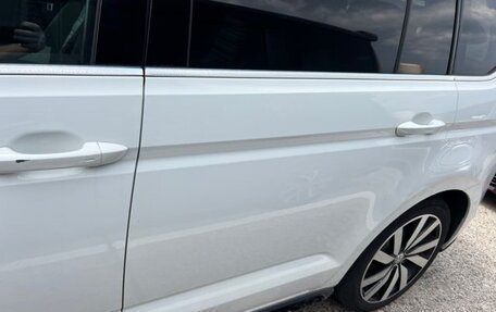 Volkswagen Touran III, 2017 год, 1 200 000 рублей, 12 фотография