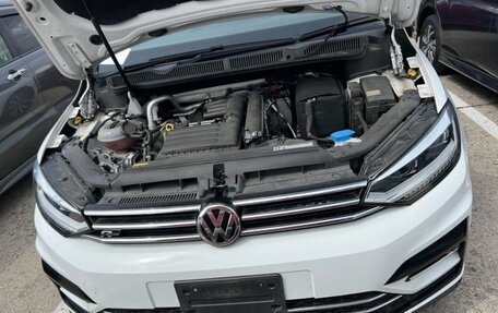 Volkswagen Touran III, 2017 год, 1 200 000 рублей, 17 фотография
