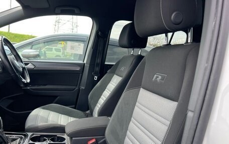 Volkswagen Touran III, 2017 год, 1 200 000 рублей, 27 фотография