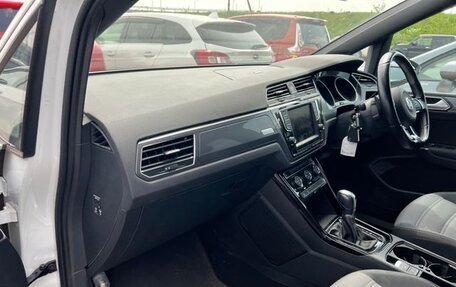 Volkswagen Touran III, 2017 год, 1 200 000 рублей, 22 фотография