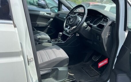 Volkswagen Touran III, 2017 год, 1 200 000 рублей, 25 фотография