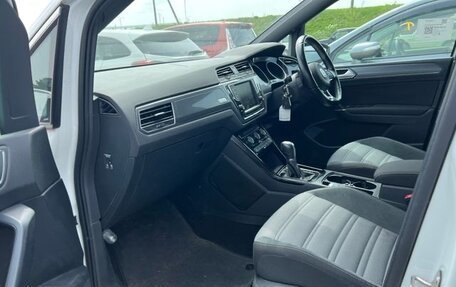 Volkswagen Touran III, 2017 год, 1 200 000 рублей, 35 фотография