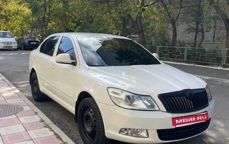 Skoda Octavia, 2011 год, 850 000 рублей, 2 фотография
