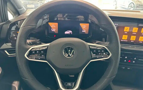 Volkswagen Golf VIII, 2022 год, 2 250 000 рублей, 7 фотография