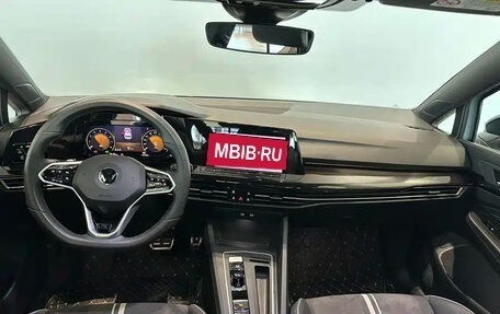 Volkswagen Golf VIII, 2022 год, 2 250 000 рублей, 6 фотография