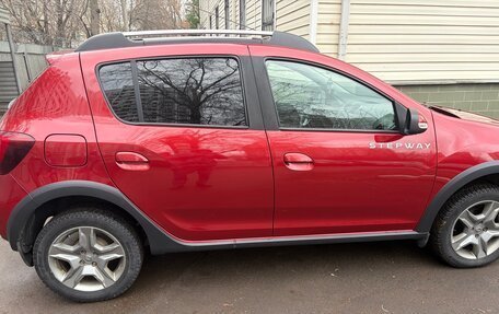 Renault Sandero II рестайлинг, 2019 год, 1 200 000 рублей, 2 фотография