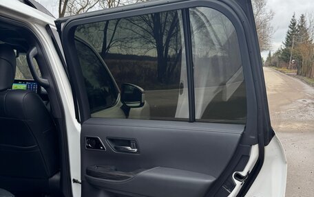 Toyota Land Cruiser, 2022 год, 9 900 000 рублей, 23 фотография