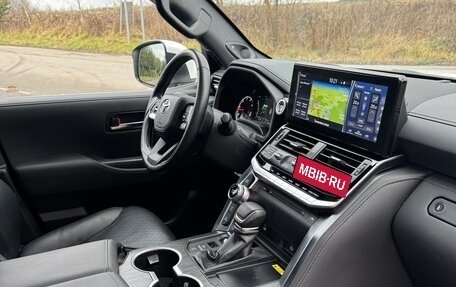 Toyota Land Cruiser, 2022 год, 9 900 000 рублей, 24 фотография