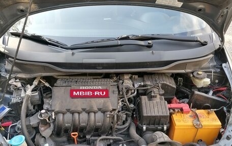 Honda Insight II рестайлинг, 2010 год, 750 000 рублей, 16 фотография