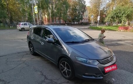 Honda Insight II рестайлинг, 2010 год, 750 000 рублей, 13 фотография