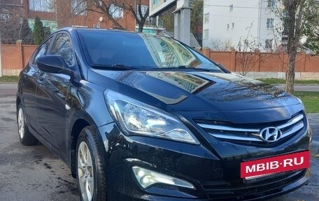 Hyundai Solaris II рестайлинг, 2015 год, 715 000 рублей, 2 фотография