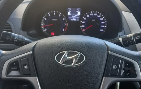 Hyundai Solaris II рестайлинг, 2015 год, 715 000 рублей, 8 фотография