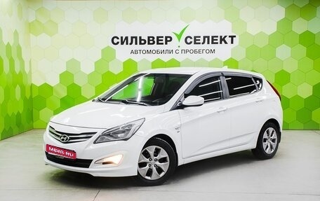Hyundai Solaris II рестайлинг, 2015 год, 950 000 рублей, 1 фотография