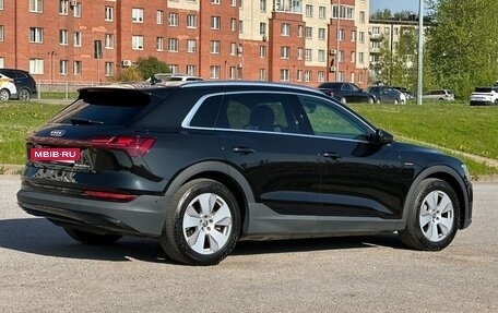 Audi e-tron I, 2019 год, 3 999 999 рублей, 4 фотография