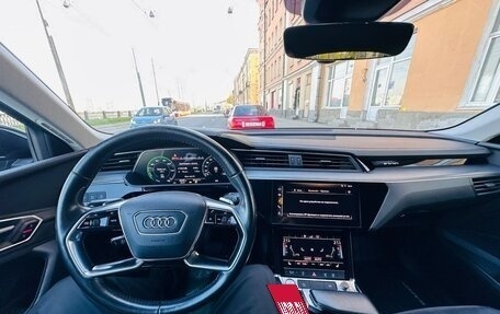 Audi e-tron I, 2019 год, 3 999 999 рублей, 5 фотография