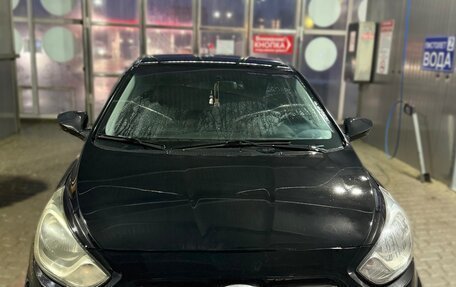 Hyundai Solaris II рестайлинг, 2013 год, 500 000 рублей, 8 фотография
