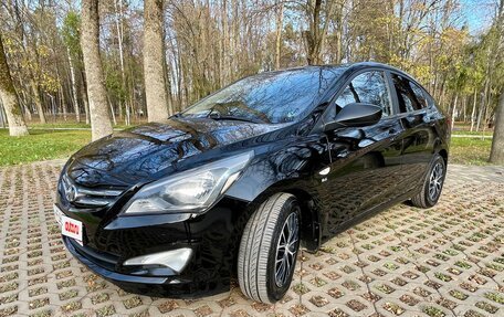 Hyundai Solaris II рестайлинг, 2015 год, 920 000 рублей, 3 фотография