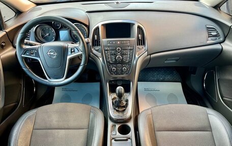 Opel Astra J, 2011 год, 599 000 рублей, 11 фотография