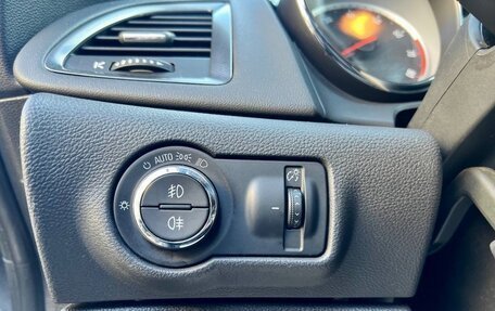 Opel Astra J, 2011 год, 599 000 рублей, 17 фотография