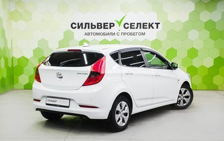 Hyundai Solaris II рестайлинг, 2015 год, 950 000 рублей, 2 фотография