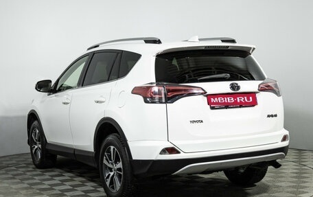 Toyota RAV4, 2016 год, 1 799 700 рублей, 7 фотография