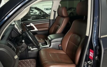 Toyota Land Cruiser 200, 2016 год, 6 500 000 рублей, 7 фотография