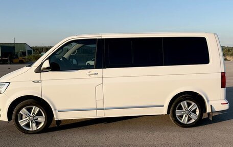 Volkswagen Multivan T6 рестайлинг, 2019 год, 4 800 000 рублей, 7 фотография