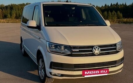 Volkswagen Multivan T6 рестайлинг, 2019 год, 4 800 000 рублей, 2 фотография