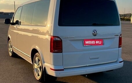 Volkswagen Multivan T6 рестайлинг, 2019 год, 4 800 000 рублей, 6 фотография