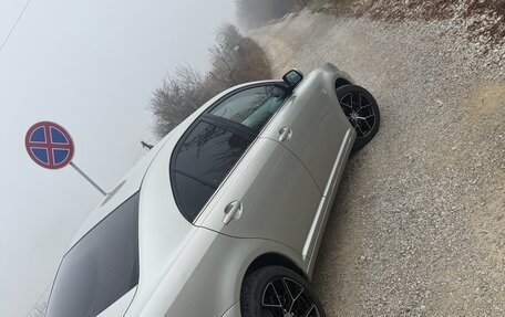 Toyota Avensis III рестайлинг, 2004 год, 750 000 рублей, 10 фотография