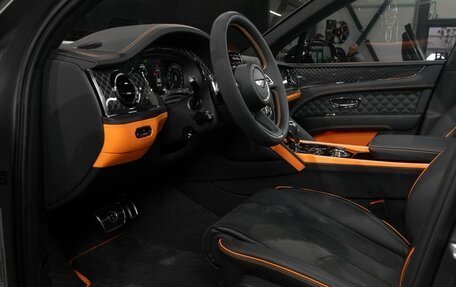 Bentley Bentayga I, 2025 год, 27 690 040 рублей, 11 фотография