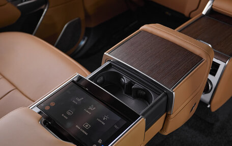 Land Rover Range Rover IV рестайлинг, 2025 год, 32 500 000 рублей, 40 фотография