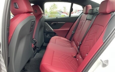 BMW 5 серия, 2025 год, 13 949 297 рублей, 18 фотография