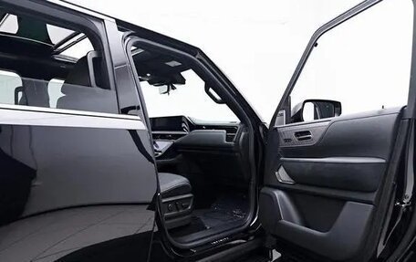 Infiniti QX80, 2025 год, 14 000 000 рублей, 21 фотография