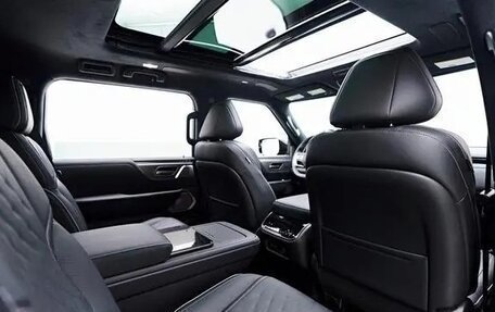 Infiniti QX80, 2025 год, 14 000 000 рублей, 36 фотография