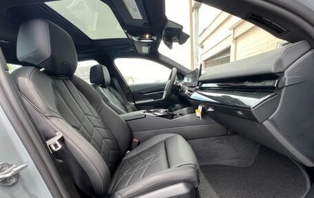 BMW 5 серия, 2025 год, 10 440 335 рублей, 19 фотография