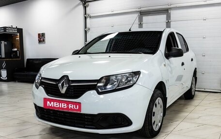 Renault Logan II, 2015 год, 920 000 рублей, 1 фотография