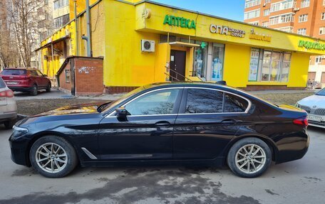 BMW 5 серия, 2021 год, 3 650 000 рублей, 2 фотография