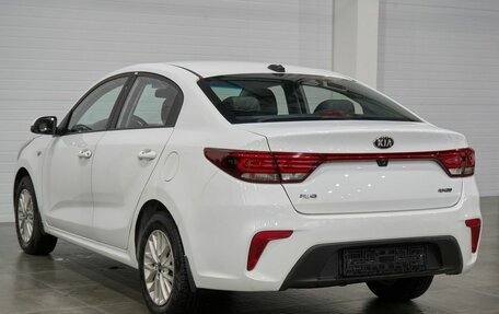 KIA Rio IV, 2018 год, 1 460 000 рублей, 4 фотография