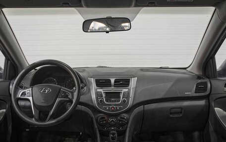 Hyundai Solaris II рестайлинг, 2015 год, 1 245 000 рублей, 21 фотография