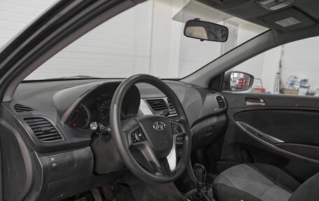 Hyundai Solaris II рестайлинг, 2015 год, 1 245 000 рублей, 25 фотография